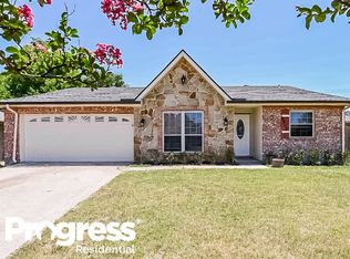 2910 Pepperidge Dr, Lancaster, TX 75134