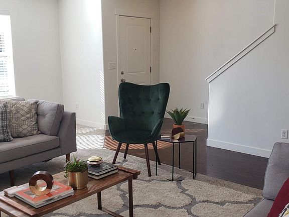 Hardwood floor in entry