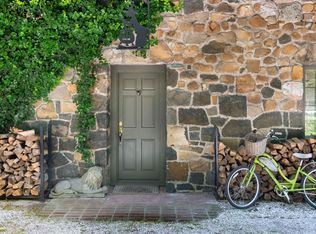 21 Woods Rd, Palisades, NY 10964