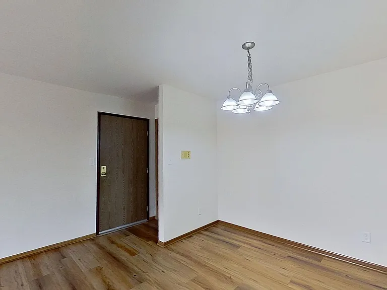 N83W13692 Fond Du Lac Ave #16 — Photo 12