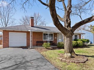 225 Darbyhurst Rd, Columbus, OH 43228