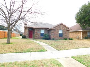 204 Tanglewood St, Denton, TX 76207