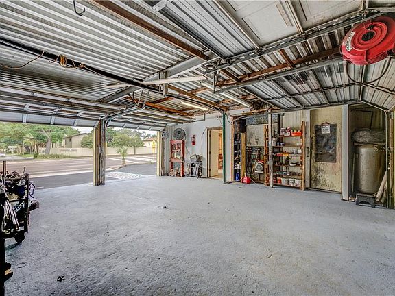 4th image of 490 E Bay Dr