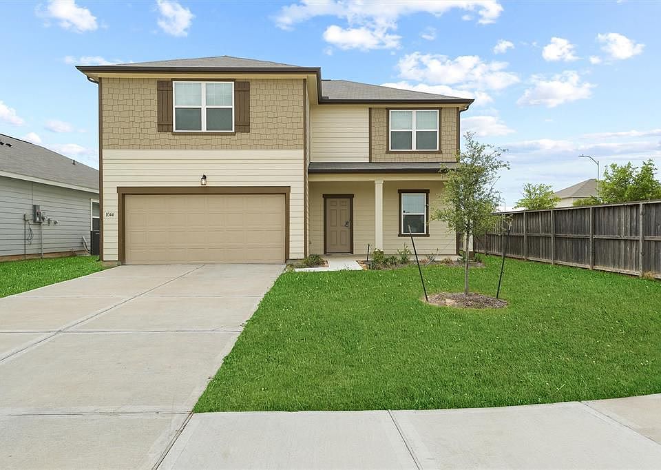 1st image of 1044 White Birch Ln