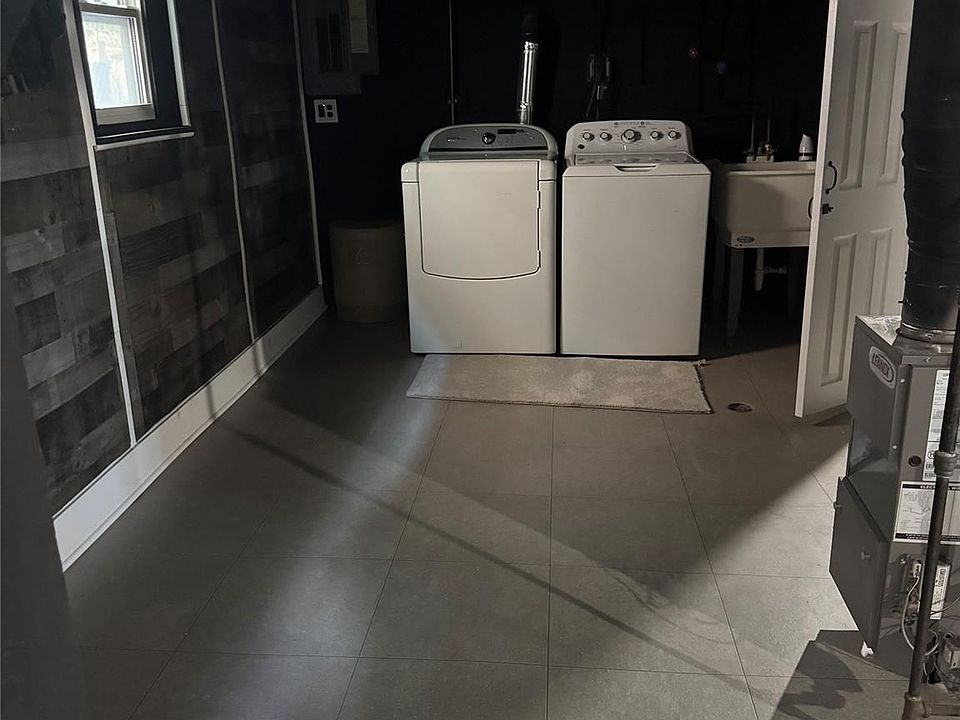 563 Eureka Rd, photo 20
