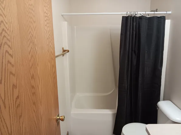 2289 Eagle Pass #B, Wooster, OH 44691