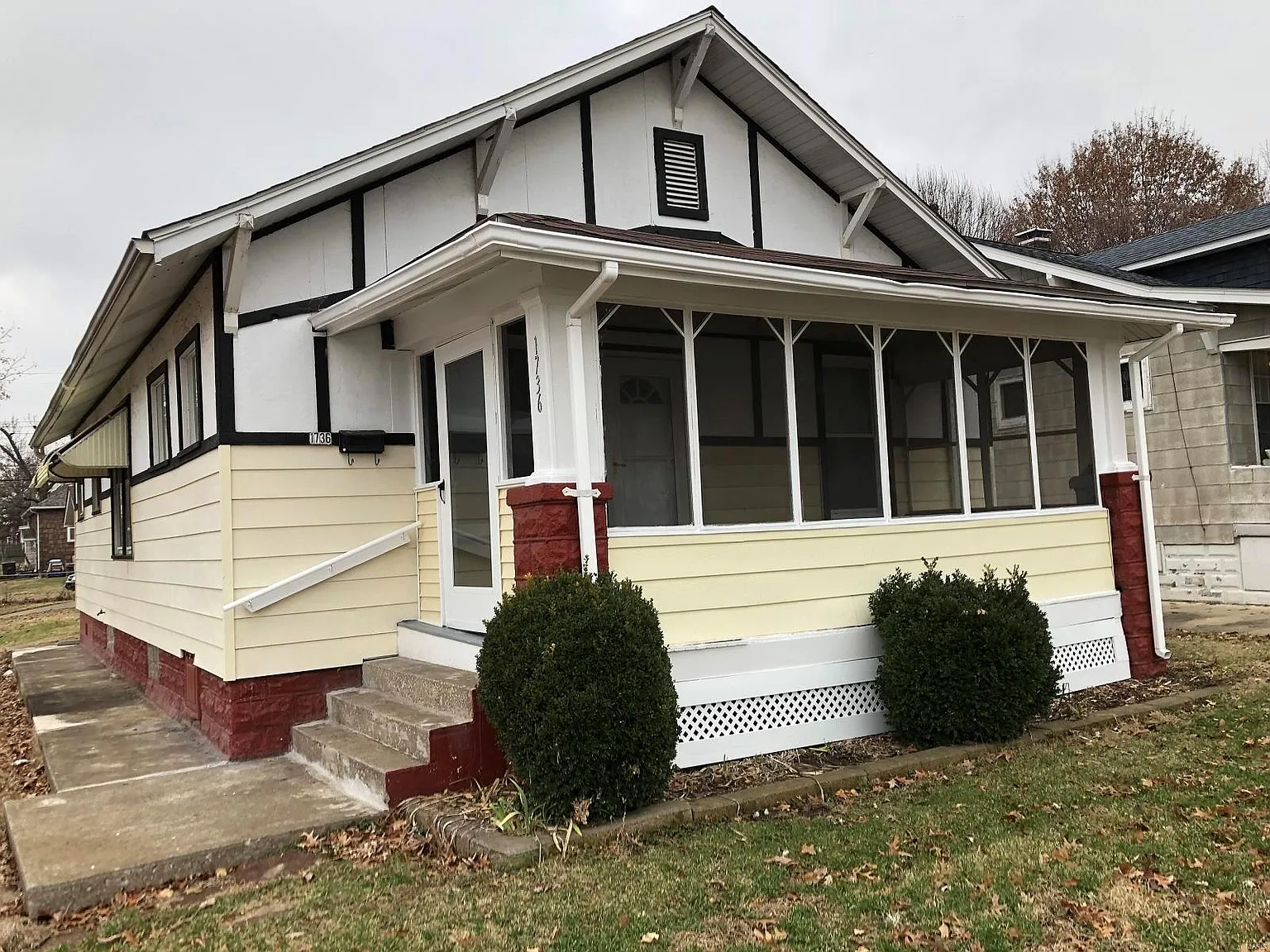 1736 6th St photo 1