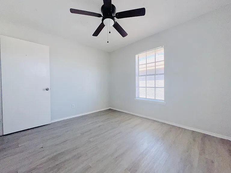 314 S 28th St #4 — Photo 13