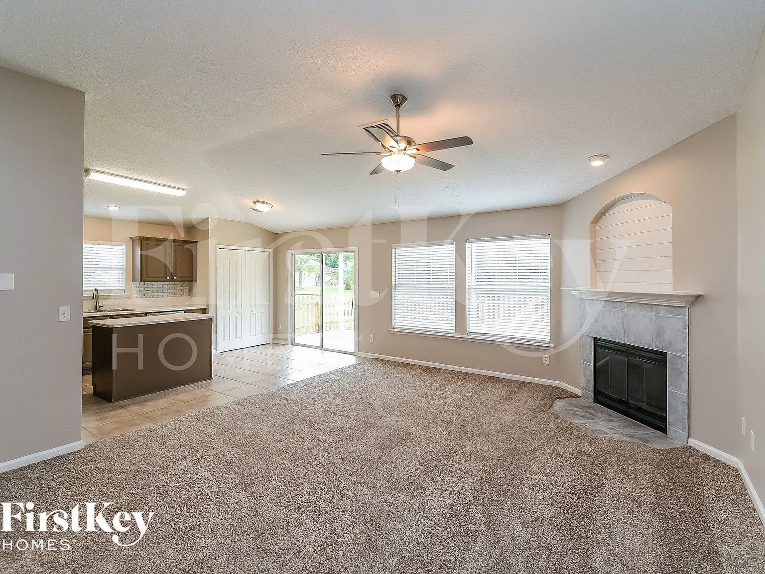 3 bed, 2.0 bath, 1780 sqft, $2,200 — Photo 4