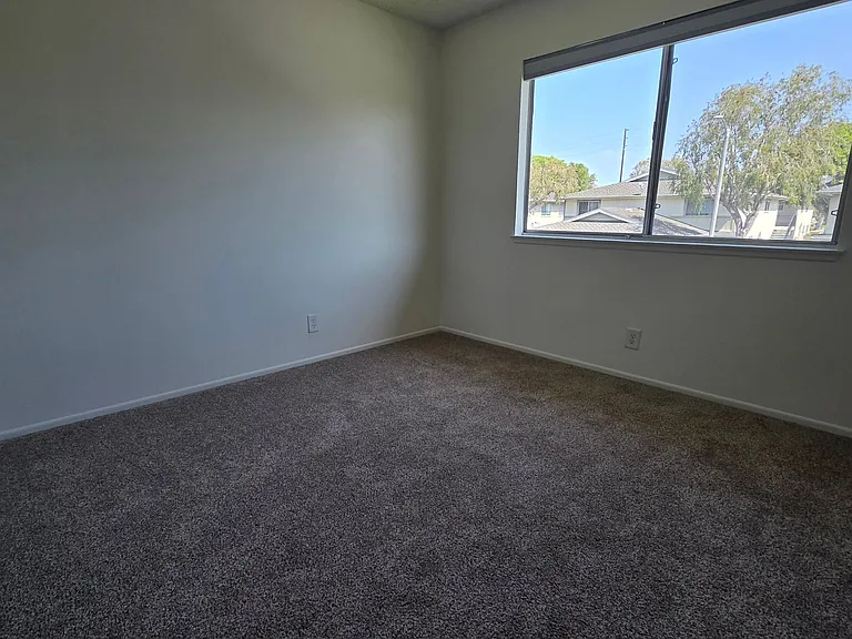 2647 Spinnaker Ave — Photo 8