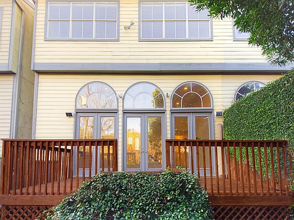4th image of 2935 Sackett St