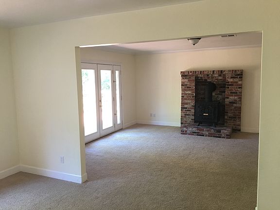 Dining room to living room