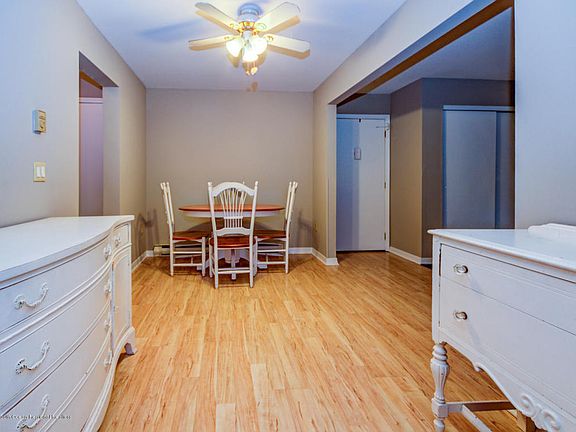 4th image of 76 Whitefield Ave #104