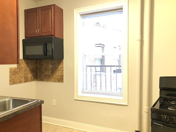 2nd image of 500 Baldwin Ave #31E