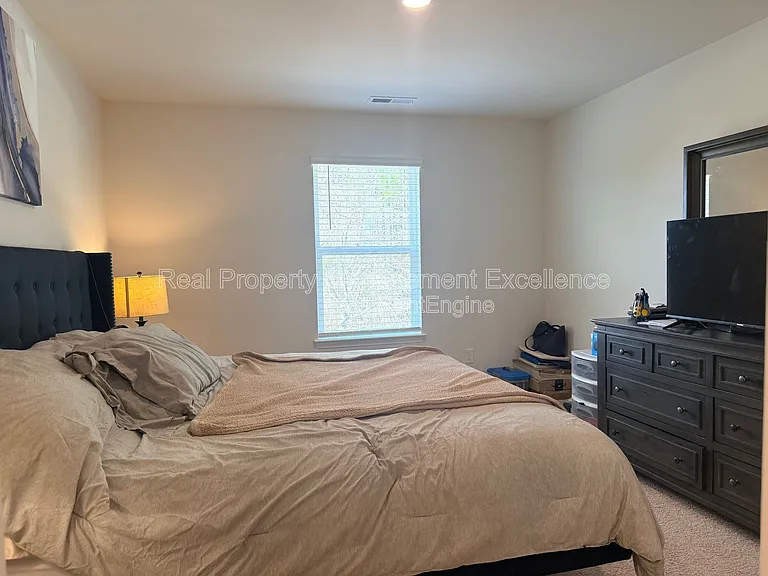 58 Sweet Meadow Rd — Photo 13