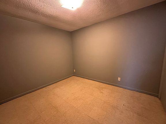4th image of 30 Illinois St #103