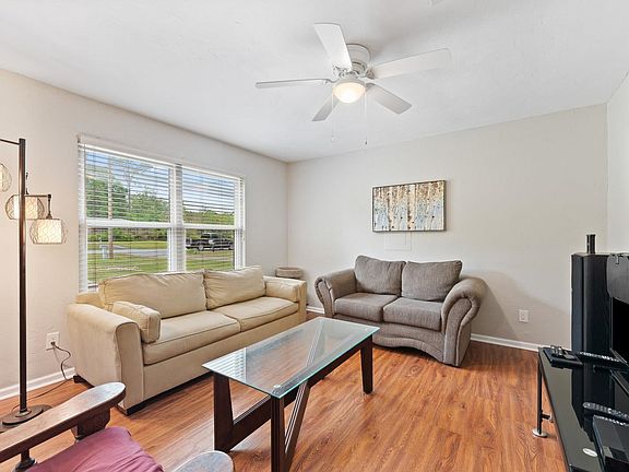 2nd image of 5768 Cypress Cir