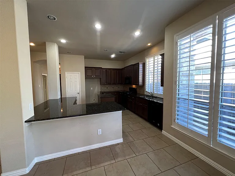 5503 Baby Blue Ln — Photo 9
