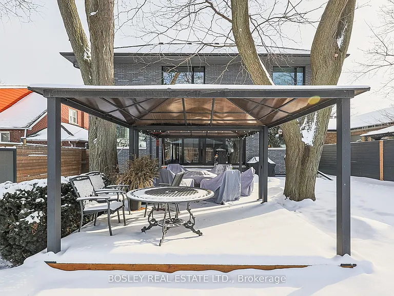 10 Graystone Gdns — Photo 20