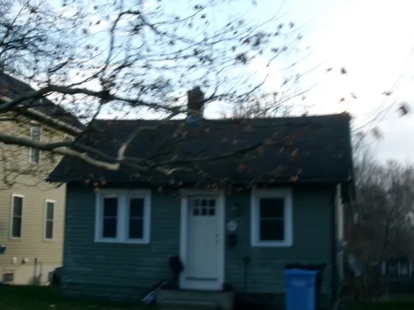 1007 Shepard St, Lansing, MI 48912