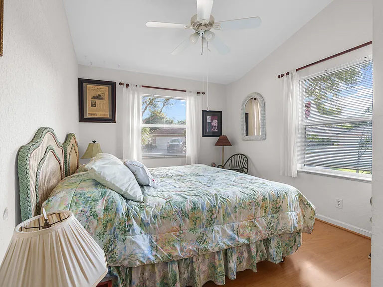 5260 Grande Palm Cir — Photo 24
