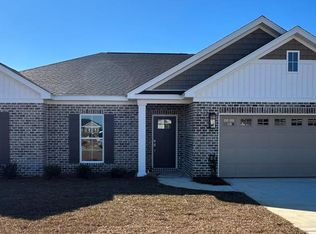 123 Edgewood Trl, Headland, AL 36345