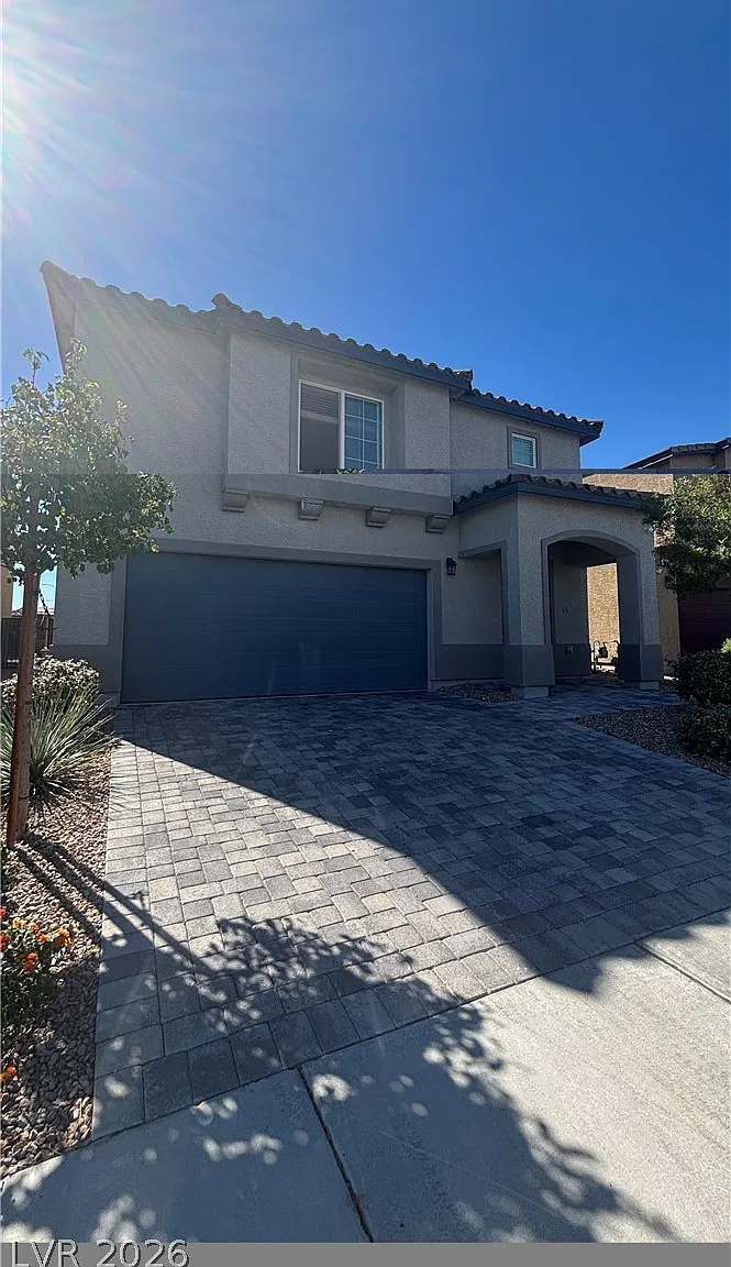 5 bed, 3.0 bath, 2946 sqft, $2,900 — Photo 1