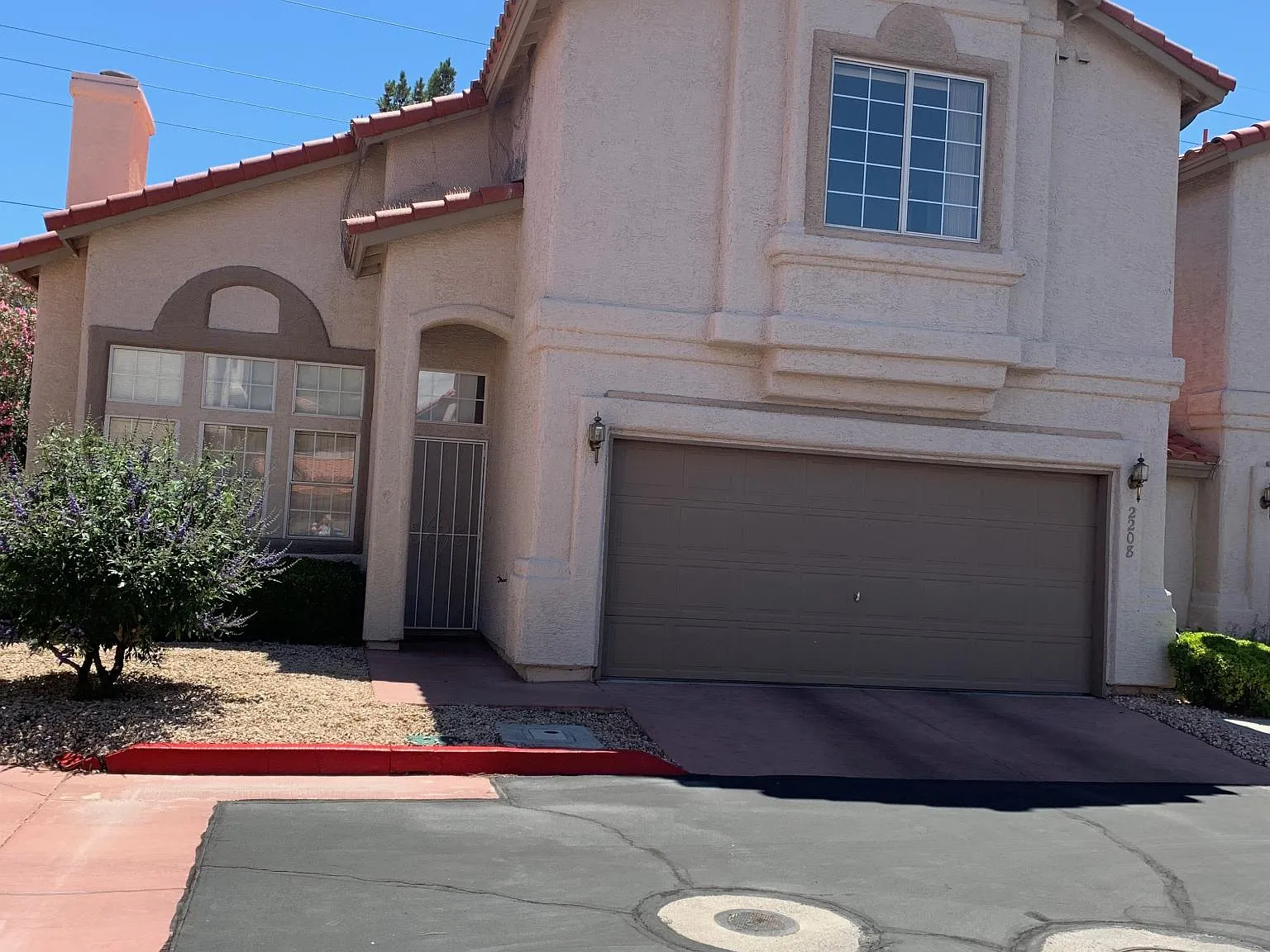 3 bed, 2.5 bath, 1368 sqft, $2,125 — Photo 1
