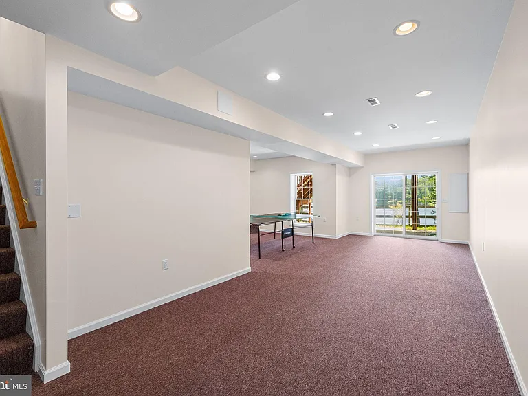686 Lake Caroline Dr — Photo 24