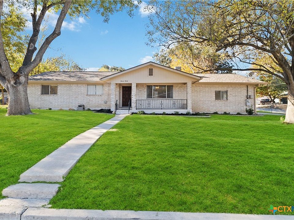 1st image of 1120 Iris Ln