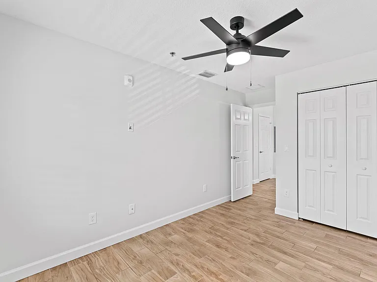 56 W 12th St #D — Photo 14