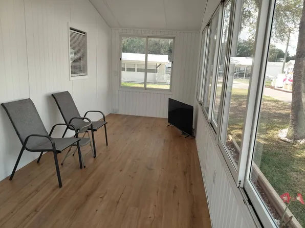 36958 Happy Days Dr, Zephyrhills, FL 33541