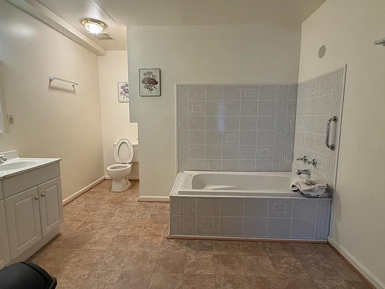 5212 Astor Pl SE — Photo 94