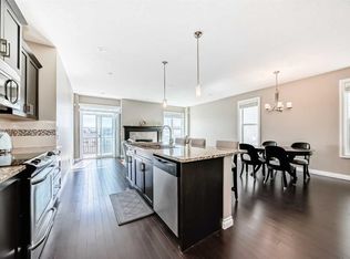 46 N Nolanfield Rd NW, Calgary, AB T3R 0N1