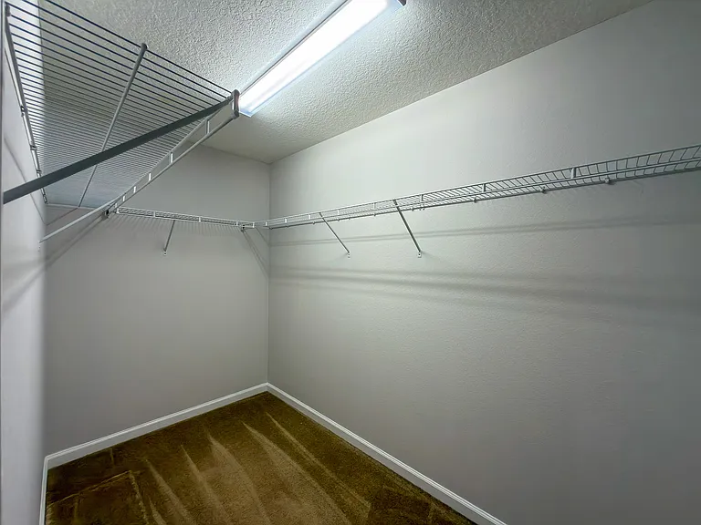 508 Howland Dr — Photo 10