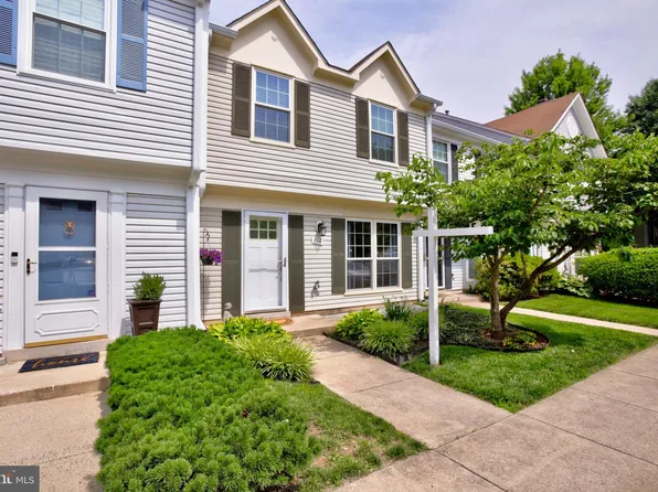 894 Smartts Ln NE, Leesburg, VA 20176