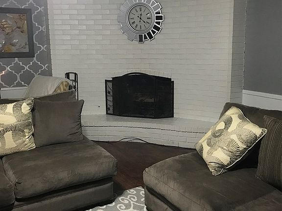 4th image of 1711 Pagewood Ave