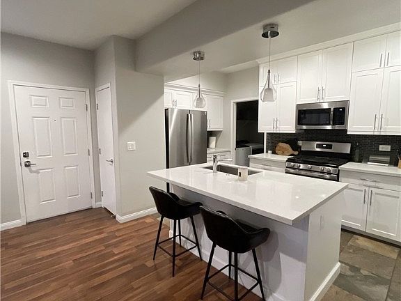 3rd image of 8250 N Grand Canyon Dr Unit 1036