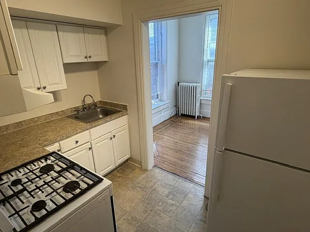 2 bed, $1,095 — Photo 4