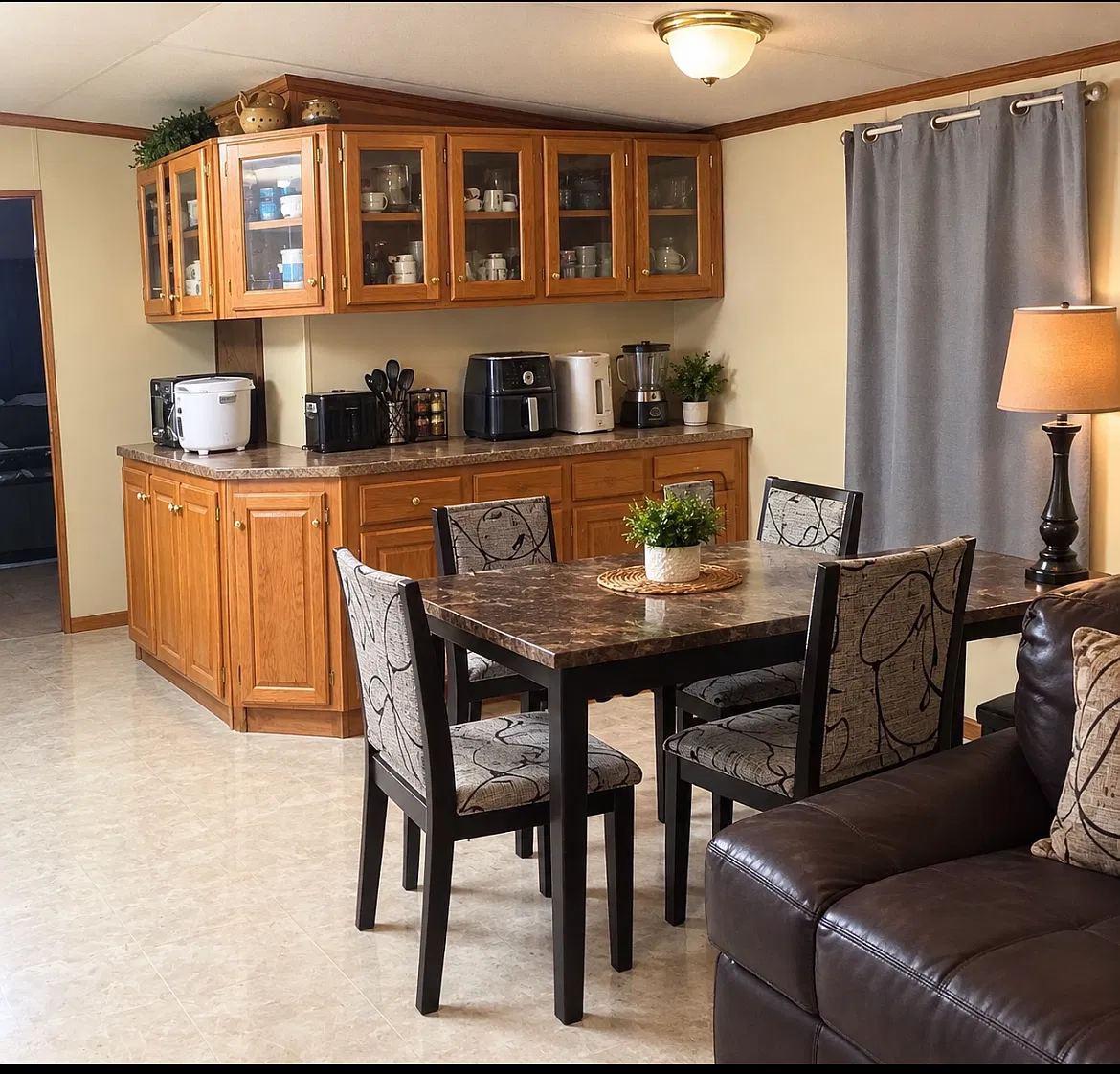 3 bed, $950 — Photo 3