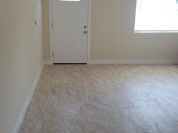 3rd image of 10930 Quill Ave