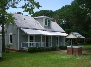 527 Page Ln, Lyons, GA 30436