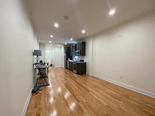 Rented by Urban Real Estate Property Group Inc | media 9