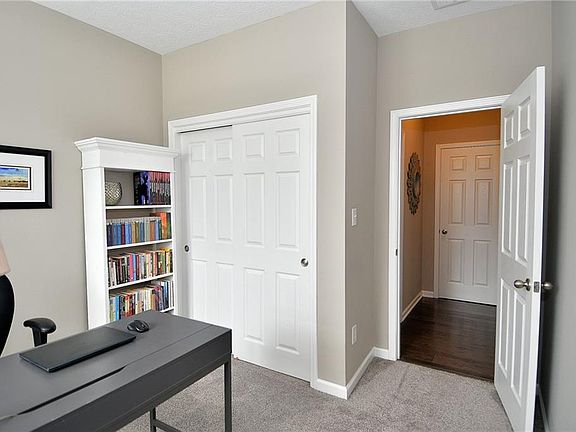 4th image of 3335 Heathcliff Ct