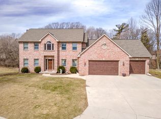4240 Springhill Dr, Manitowoc, WI 54220