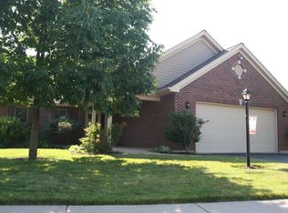 1411 Savanna Ln, Woodstock, IL 60098