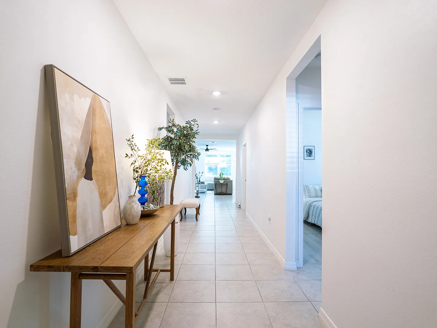 Sanctuary Awaits: Fully Furnished 4-Bedroom Home in Quiet Davenport! — Photo 4