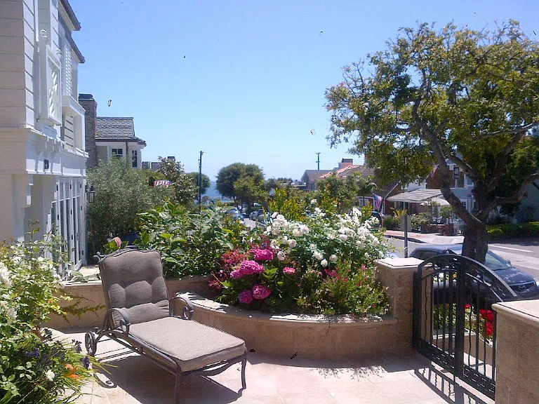 222 Iris Ave — Photo 5