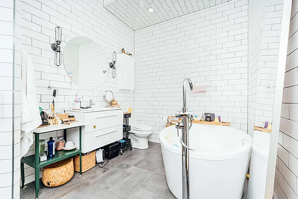 Rented by Carnegie Management Inc | media 2