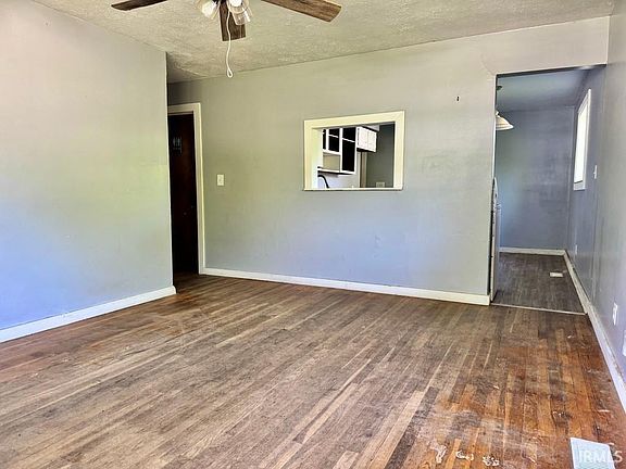 3rd image of 1501 Michigan St